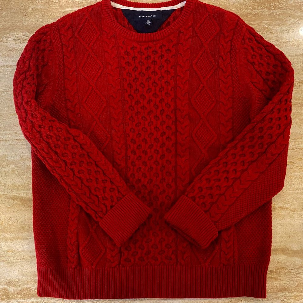 Unisex Cable-knit Sweater